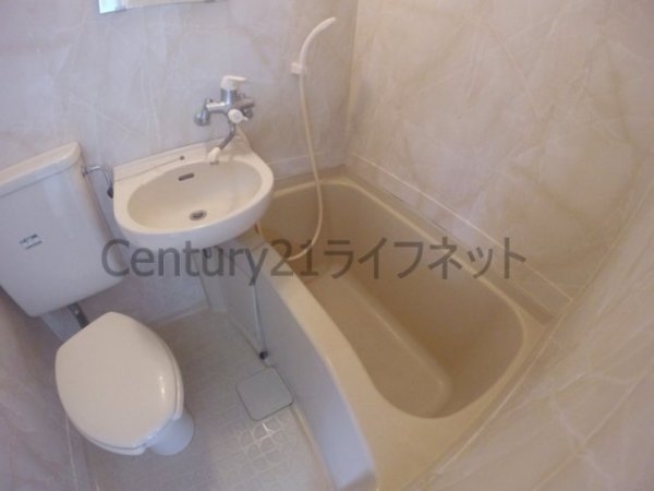 大阪市東淀川区西淡路１丁目のマンション