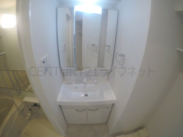 大阪市淀川区十三本町１丁目のマンション