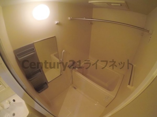 ウィスタリア新北野