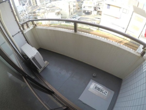 ロイヤル三津屋