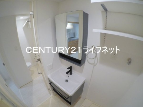 セレニテ江坂グランデ