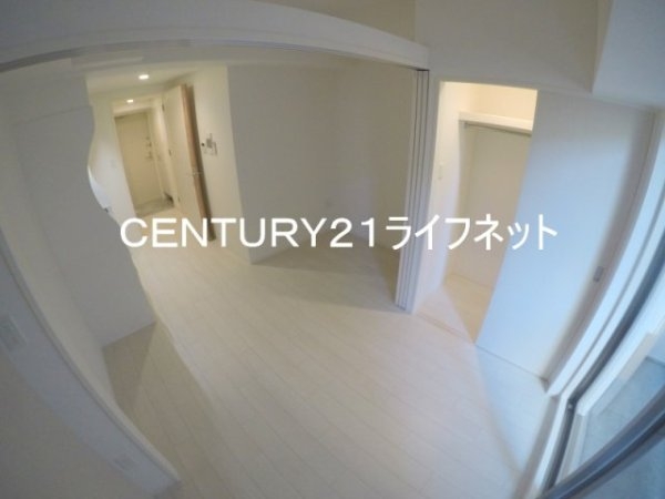 セレニテ江坂グランデ