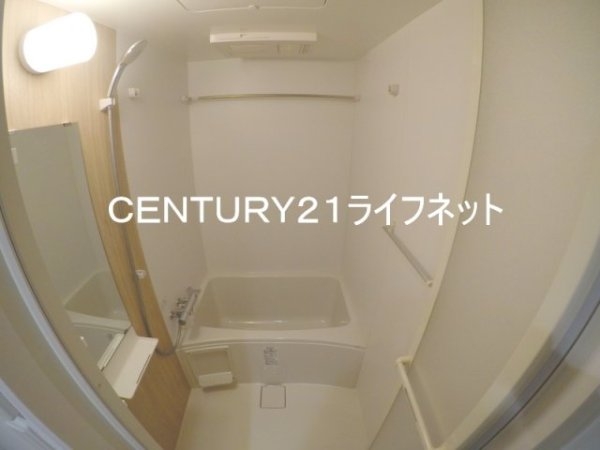 セレニテ江坂グランデ