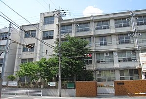 エスリードレジデンス梅田フロント(大阪市立八阪中学校)