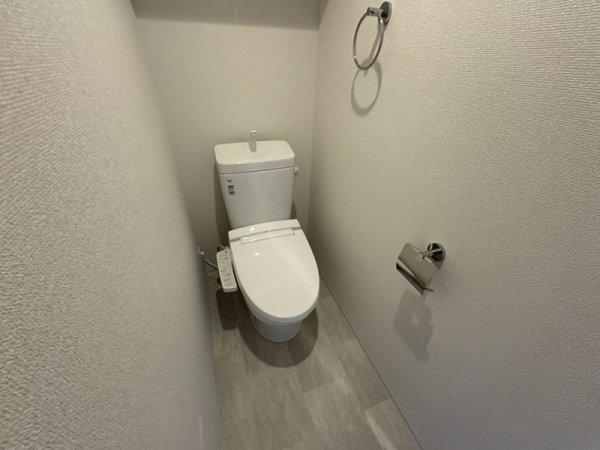 セレニテ江坂エクラ
