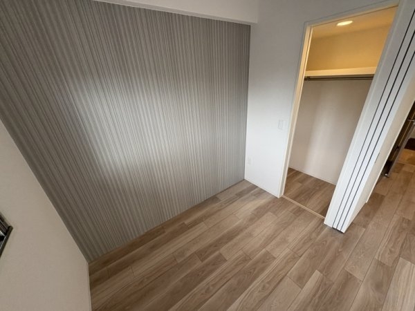 セレニテ江坂エクラ