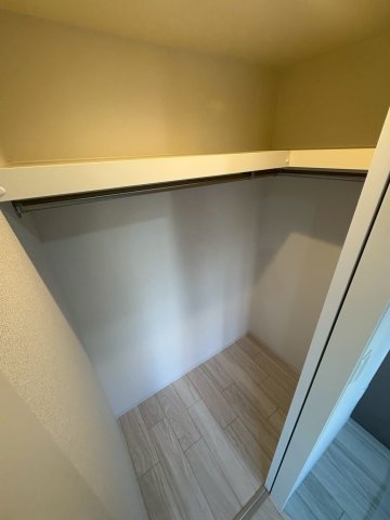 セレニテ江坂エクラ