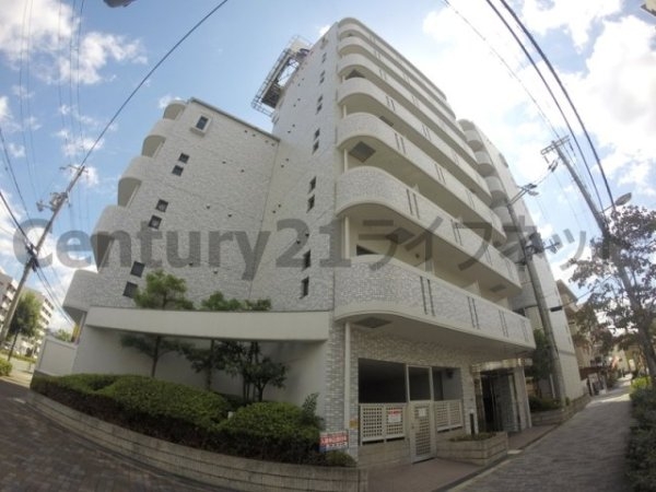 大阪市淀川区東三国１丁目のマンション