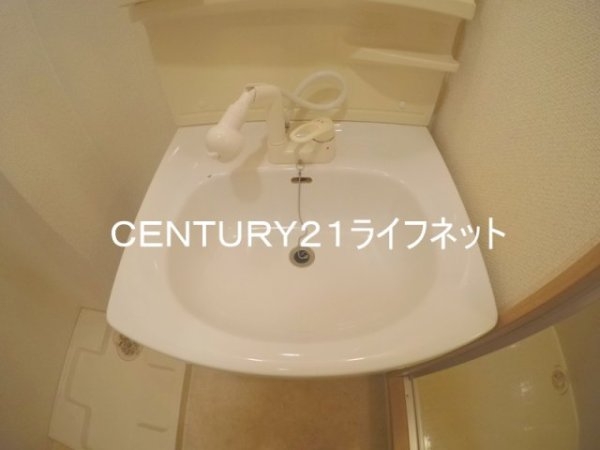 フローライト上新庄駅前