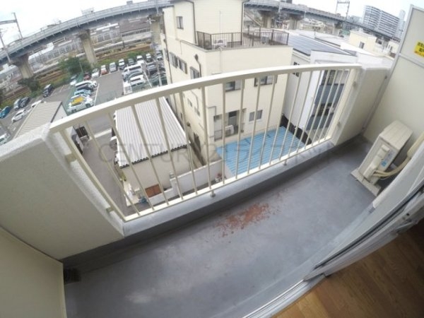 大阪市淀川区三国本町１丁目のマンション