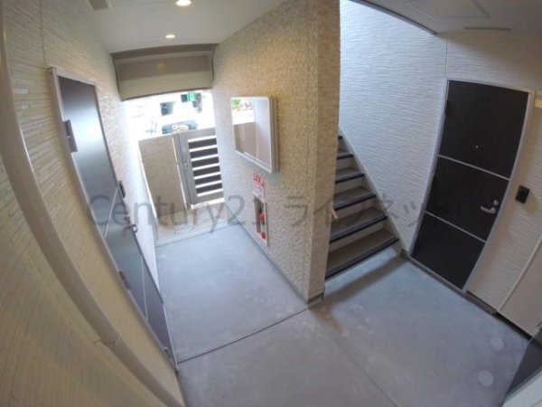 大阪市淀川区東三国１丁目のアパート