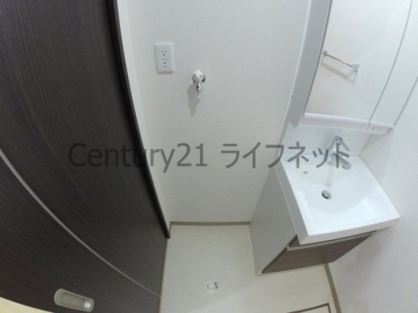 大阪市淀川区東三国１丁目のアパート