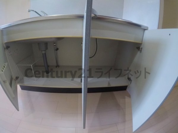 ウィスタリア新北野
