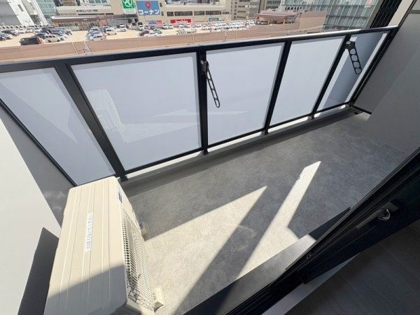 コンフォリアリヴ新大阪西宮原ソルテラス(バルコニー)