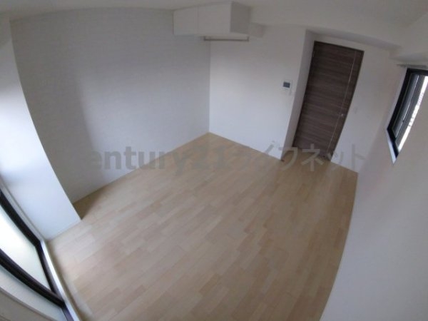 HS梅田イースト