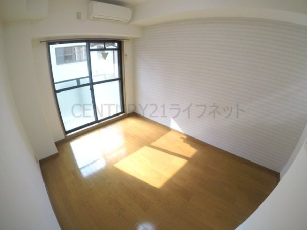 ラナップスクエア南森町(リビング)