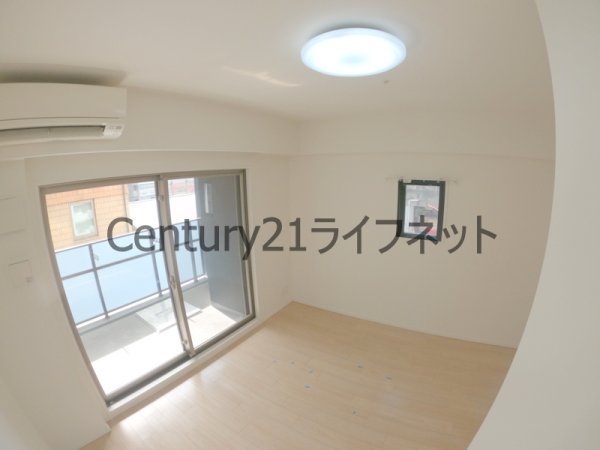 エス・キュート梅田中崎町
