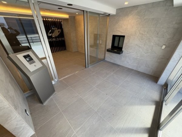 ワールドアイ大阪WestGate