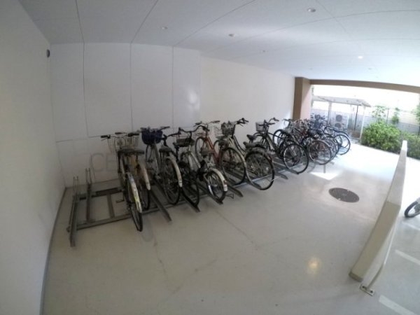 プレサンス大阪江坂