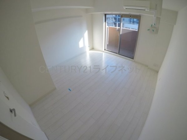 プレサンス大阪江坂