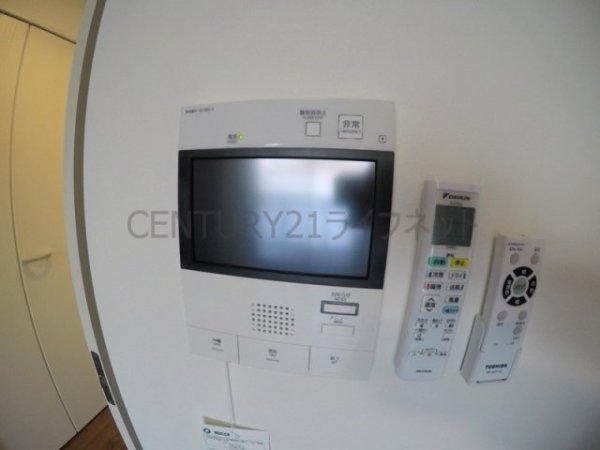 プレサンス江坂クォーレ