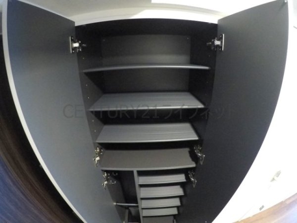 プレサンス江坂クォーレ