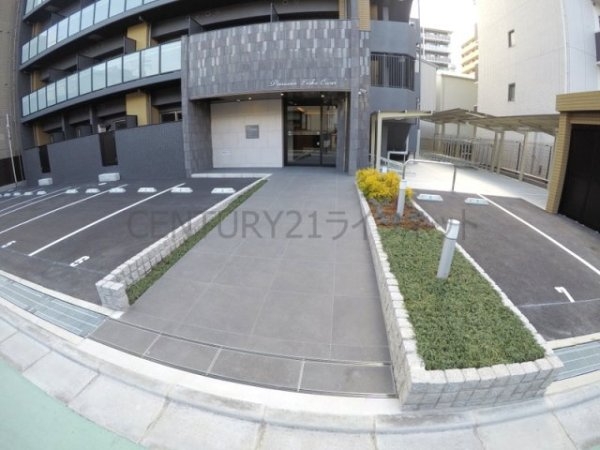 プレサンス江坂クォーレ