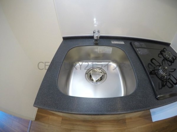 プレサンス江坂クォーレ