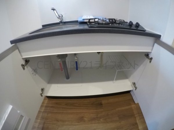 プレサンス江坂クォーレ