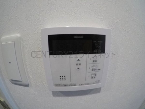 プレサンス江坂クォーレ