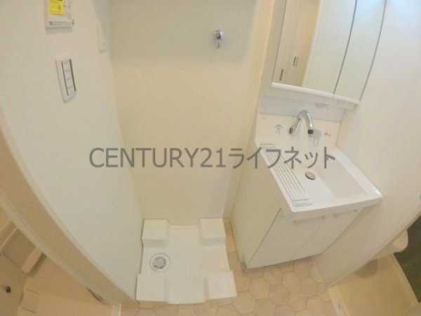 ラシャンス西中島南方