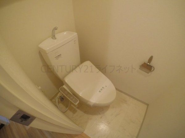 セレニテ江坂四番館