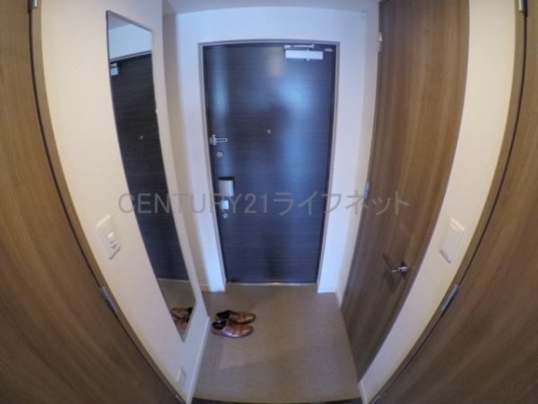 プレサンス新大阪イオリア(玄関)