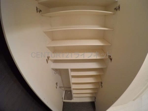 プレサンス大阪江坂