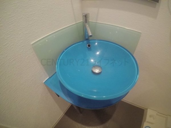 ラドゥセール江坂