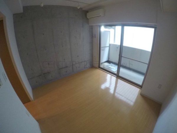 ラドゥセール江坂