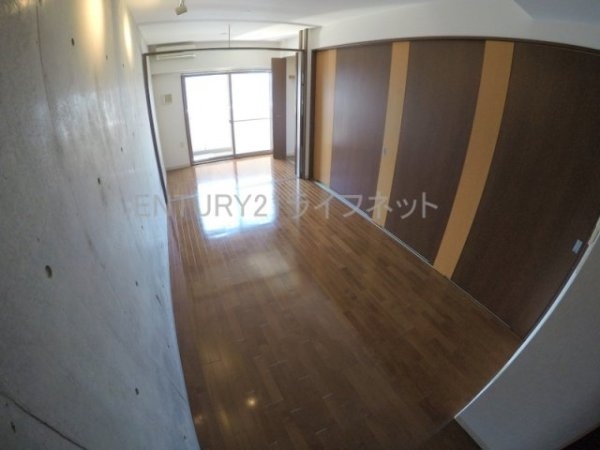 ラドゥセール江坂