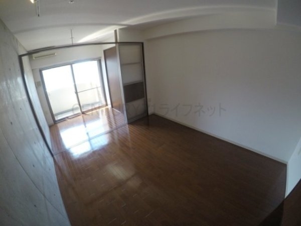 ラドゥセール江坂