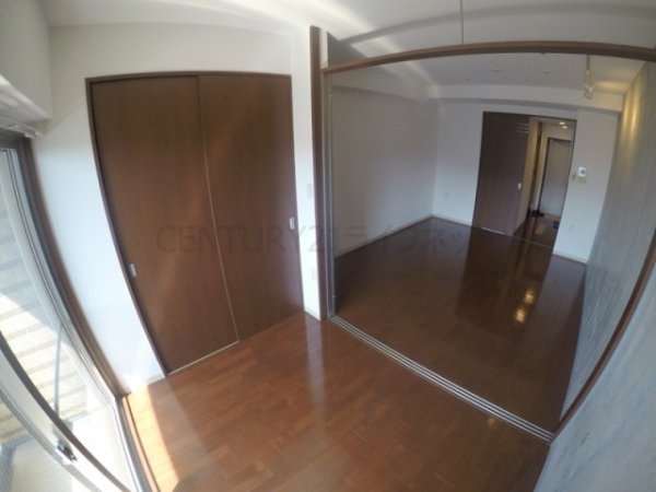 ラドゥセール江坂