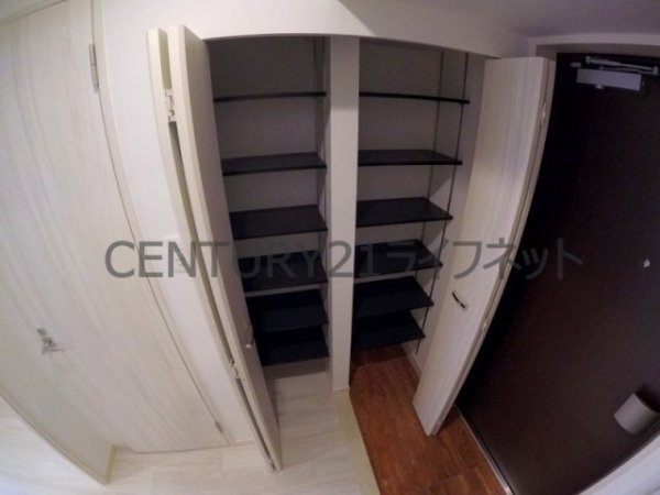 ラドゥセール天満(玄関)