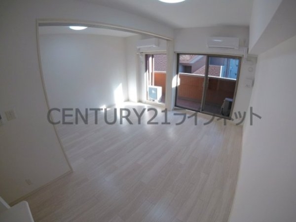 ラドゥセール天満(リビング)