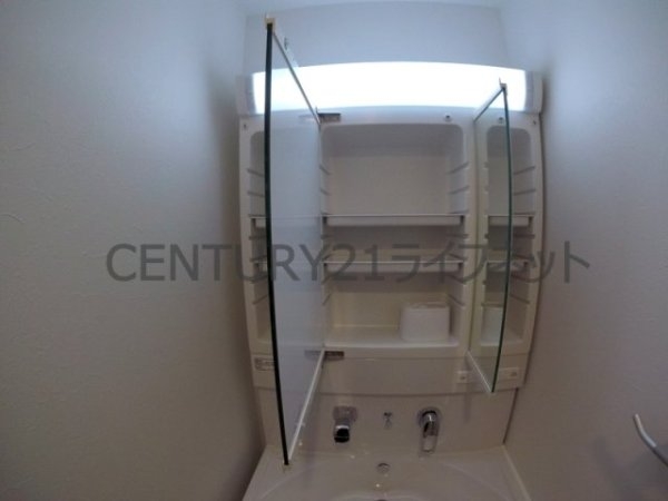 ラドゥセール天満(洗面台・洗面所)