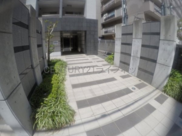 プラウドフラット新大阪(エントランス)