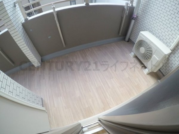 大阪市淀川区東三国４丁目のマンション