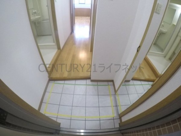 江坂OMパレス(玄関)