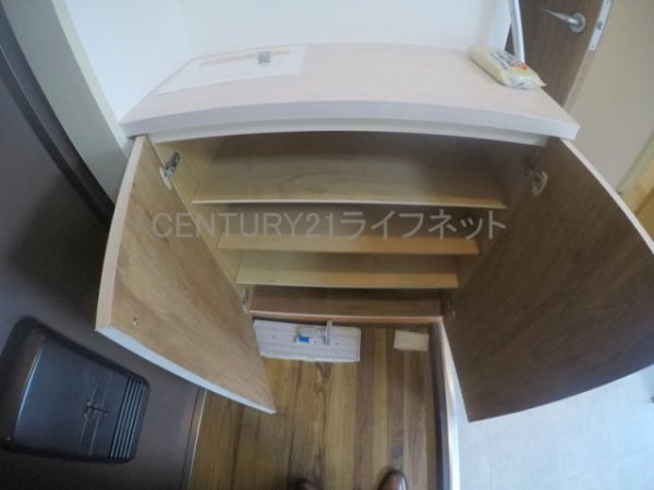 JMRレジデンス新大阪(玄関)