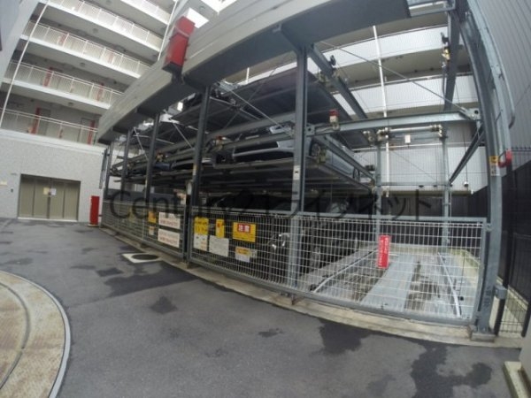 セノアタワー新大阪(駐車場)