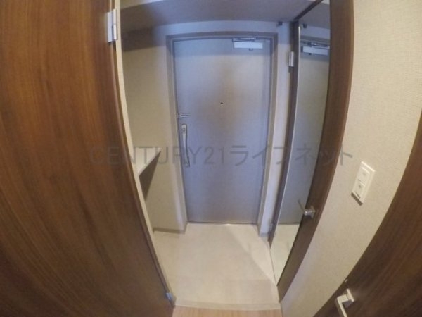 吹田市垂水町3丁目のマンション(玄関)