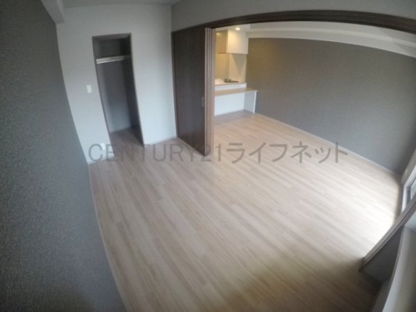 吹田市垂水町3丁目のマンション(洋室)