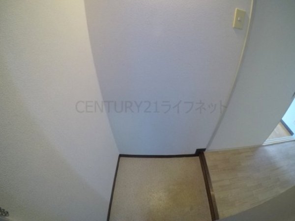 フェリーチェ西中島(玄関)